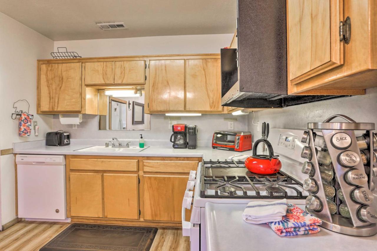 Big Bear Cabin With Deck And Hot Tub, Near Resorts! Big Bear Lake Luaran gambar